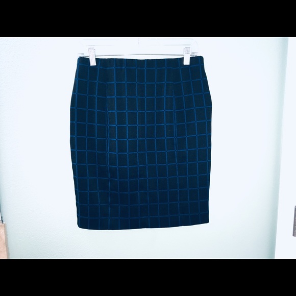 Alfani Pencil Skirt Window Pane Check w/pockets - Picture 2 of 4